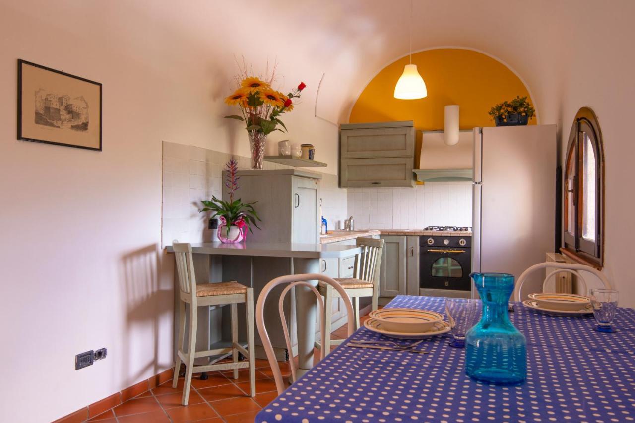 Bed and Breakfast Torre Caetana Minturno Exterior foto