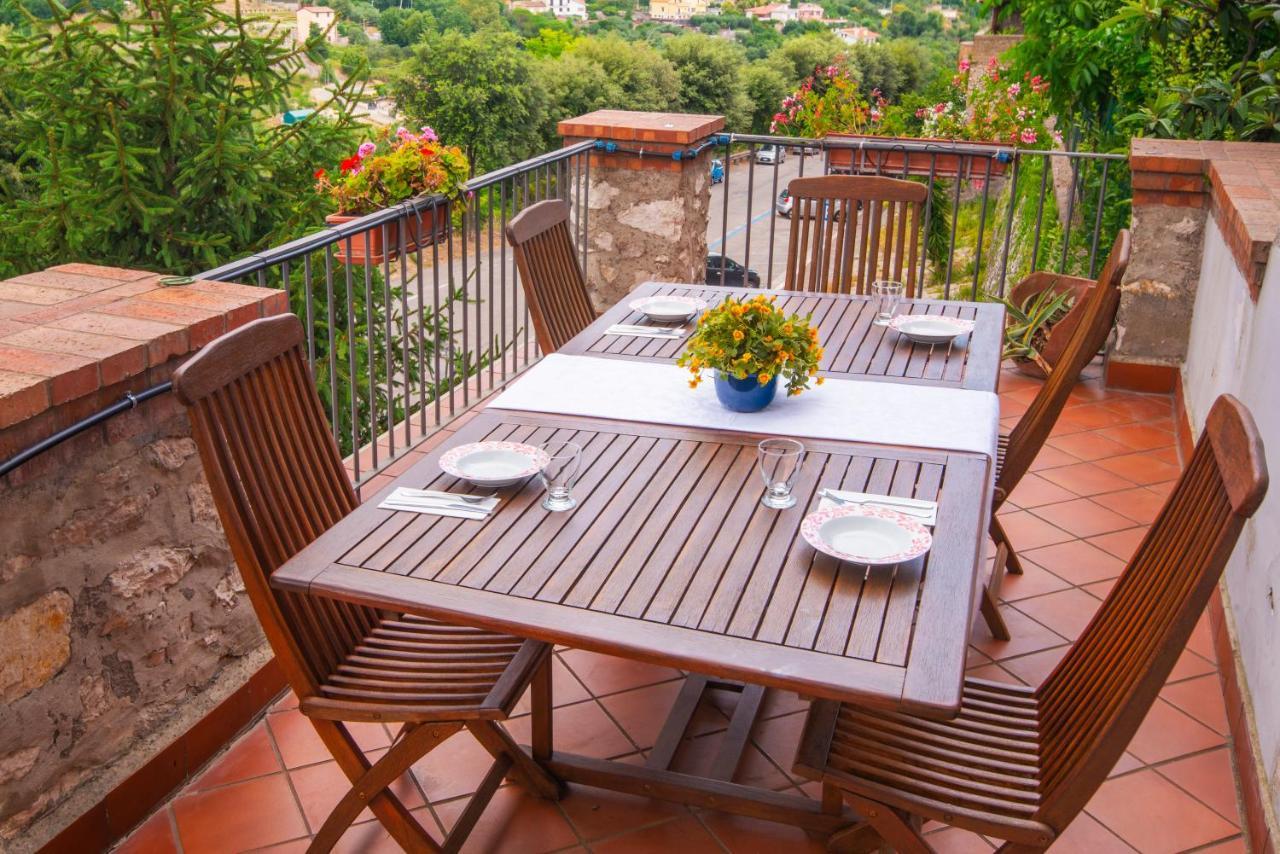 Bed and Breakfast Torre Caetana Minturno Exterior foto